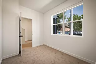 948 E Grape Ivy Way S, Millcreek, UT 84106 - Photo 2