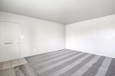 445 W 4900 S #2, Washington Terrace, UT 84405 - Photo 4