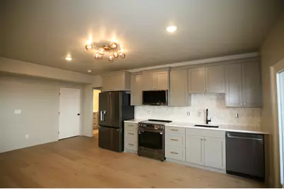 635 E Mountain Rd N, North Ogden, UT 84414 - Photo 20