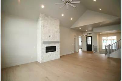 635 E Mountain Rd N, North Ogden, UT 84414 - Photo 16