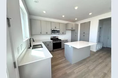3030 N Summerwood Dr #802, Eagle Mountain, UT 84005 - Photo 4