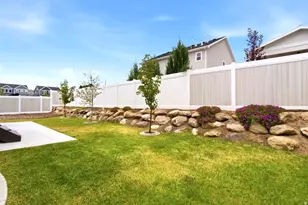 2060 W 900 N, Layton, UT 84041 - Photo 38