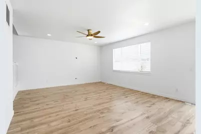 2060 W 900 N, Layton, UT 84041 - Photo 4