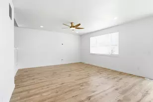 2060 W 900 N, Layton, UT 84041 - Photo 4