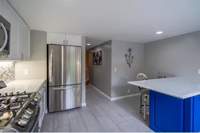 6062 S Fontaine Bleu Dr E, Salt Lake City, UT 84121 - Photo 6
