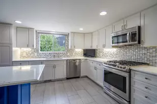 6062 S Fontaine Bleu Dr E, Salt Lake City, UT 84121 - Photo 4