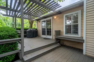 6062 S Fontaine Bleu Dr E, Salt Lake City, UT 84121 - Photo 8