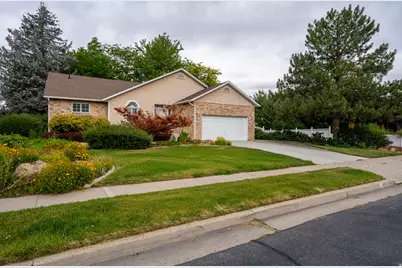 6062 S Fontaine Bleu Dr E, Salt Lake City, UT 84121 - Photo 1