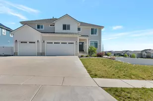 484 E 200 N, Millville, UT 84326 - Photo 2
