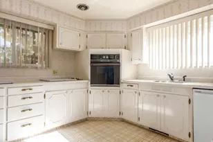 1986 S Wasatch Dr E, Salt Lake City, UT 84108 - Photo 8