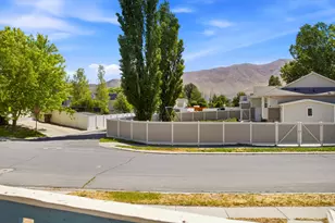 4079 N Mountain W, Eagle Mountain, UT 84005 - Photo 12