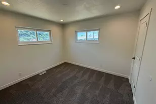 4996 S 4015 W, Taylorsville, UT 84129 - Photo 10