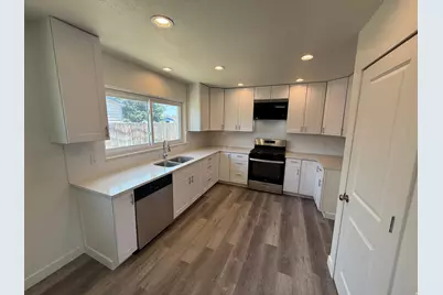 4996 S 4015 W, Taylorsville, UT 84129 - Photo 4