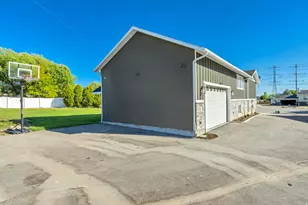 3154 W 5700 S, Roy, UT 84067 - Photo 30