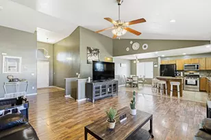 6059 Bayshore Dr, Stansbury Park, UT 84074 - Photo 16