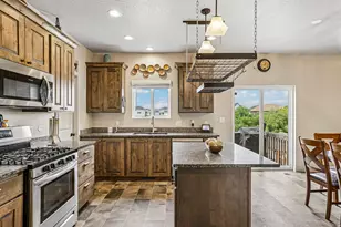 203 N 1900 W, Mapleton, UT 84664 - Photo 10