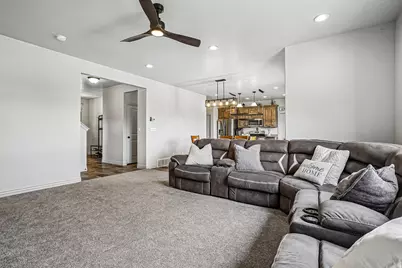 203 N 1900 W, Mapleton, UT 84664 - Photo 4