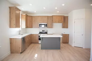 1570 E Bigtooth Maple Ct, Eagle Mountain, UT 84005 - Photo 2