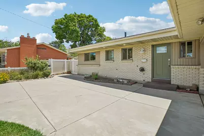 1134 E Manor Cir, Salt Lake City, UT 84124 - Photo 8