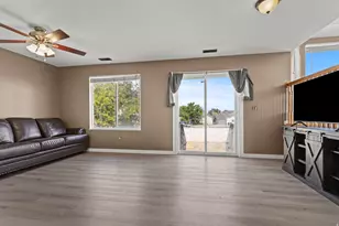 4121 Westlake Dr, Roy, UT 84067 - Photo 18
