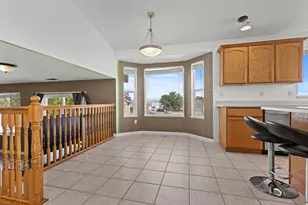 4121 Westlake Dr, Roy, UT 84067 - Photo 12