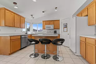 4121 Westlake Dr, Roy, UT 84067 - Photo 10