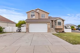 4121 Westlake Dr, Roy, UT 84067 - Photo 2