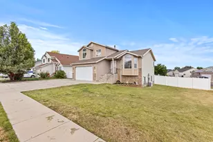 4121 Westlake Dr, Roy, UT 84067 - Photo 6