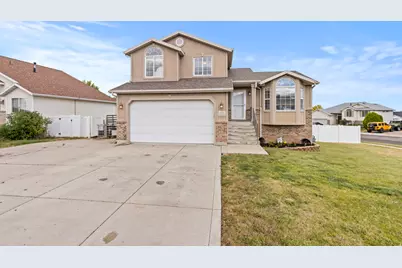 4121 Westlake Dr, Roy, UT 84067 - Photo 2