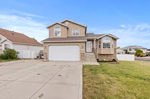4121 Westlake Dr, Roy, UT 84067 - Photo 2