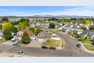 4121 Westlake Dr, Roy, UT 84067 - Photo 42