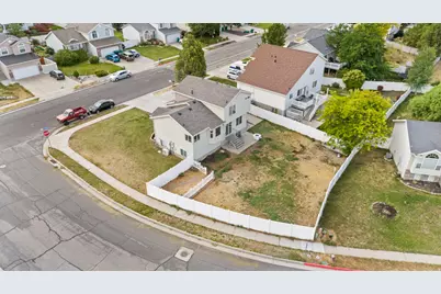 4121 Westlake Dr, Roy, UT 84067 - Photo 38
