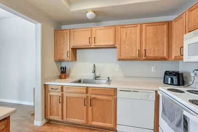 14272 S Daisyfield Dr, Draper, UT 84020 - Photo 6