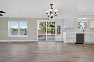 5473 S Walden Wood Cir W, Murray, UT 84123 - Photo 10