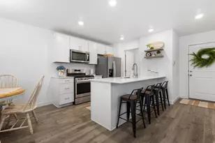 937 E Hercules Ct, Layton, UT 84040 - Photo 8