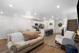 937 E Hercules Ct, Layton, UT 84040 - Photo 6