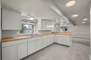 305 N Appleview Dr E, Santaquin, UT 84655 - Photo 20