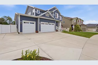 2030 E Foothill Way, Layton, UT 84040 - Photo 2