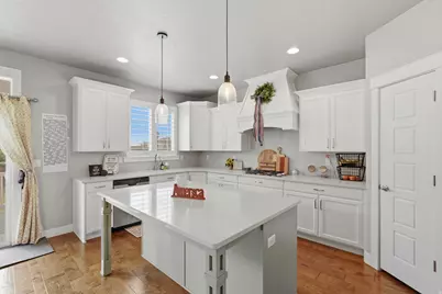 2030 E Foothill Way, Layton, UT 84040 - Photo 10