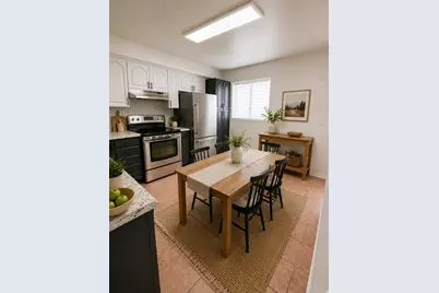 1055 E Sherwood Dr, Ogden, UT 84404 - Photo 10