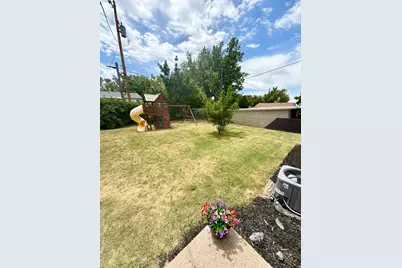 1055 E Sherwood Dr, Ogden, UT 84404 - Photo 32