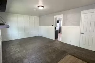 1055 E Sherwood Dr, Ogden, UT 84404 - Photo 8