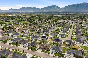 11704 S 2610 W, Riverton, UT 84065 - Photo 8