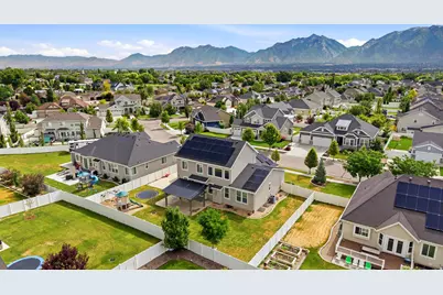 11704 S 2610 W, Riverton, UT 84065 - Photo 6