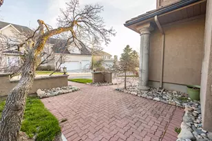 2249 E Gambel Oak Dr S, Sandy, UT 84092 - Photo 12