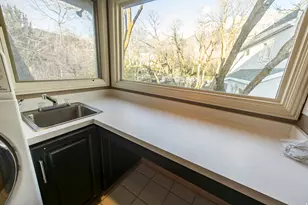 2249 E Gambel Oak Dr S, Sandy, UT 84092 - Photo 44