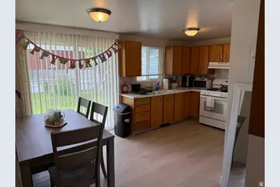 940 W 2088 N, Provo, UT 84604 - Photo 4