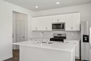 946 E Eden St, Eagle Mountain, UT 84005 - Photo 14