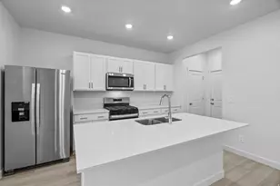 946 E Eden St, Eagle Mountain, UT 84005 - Photo 14