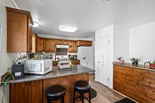 5604 S Brandy Wine W, Taylorsville, UT 84129 - Photo 12